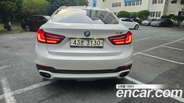 BMW X6 2018 thumb 10