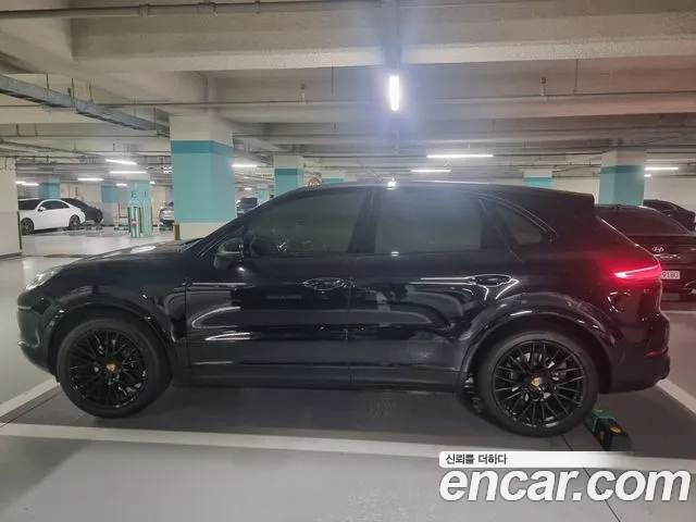 Porsche Cayenne 2019 thumb 5
