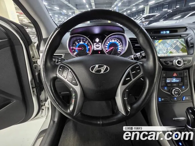 Hyundai Avante 2015 thumb 8