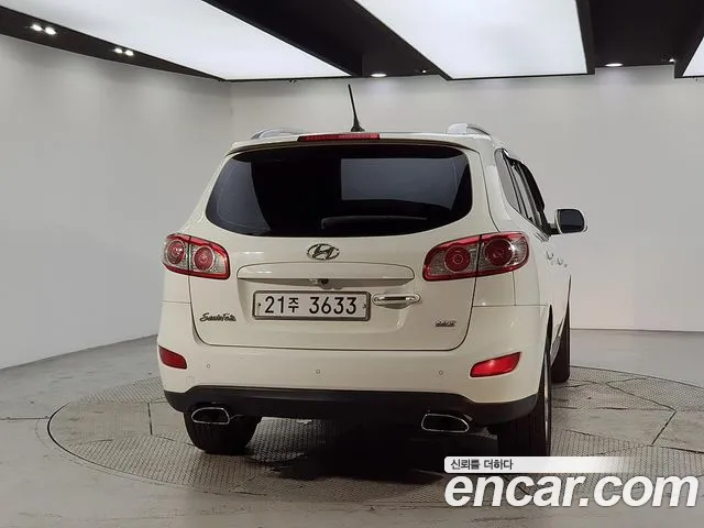 Hyundai Santa Fe 2010 thumb 3