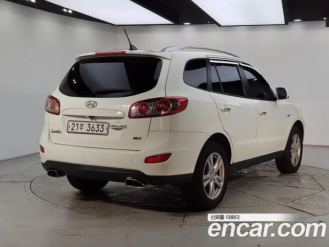 Hyundai Santa Fe 2010 thumb 4