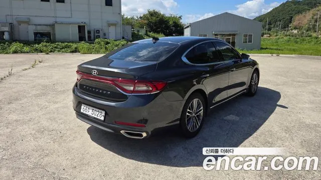 Hyundai Grandeur 2017 thumb 4