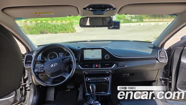 Hyundai Grandeur 2017 thumb 10