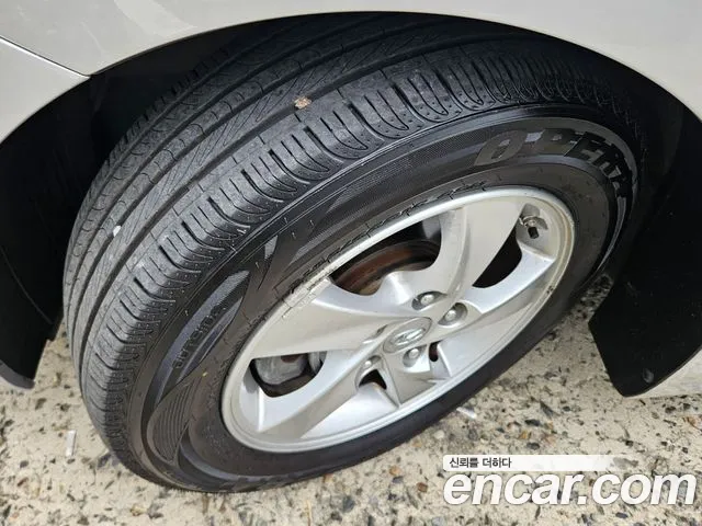 Hyundai Avante 2015 thumb 6
