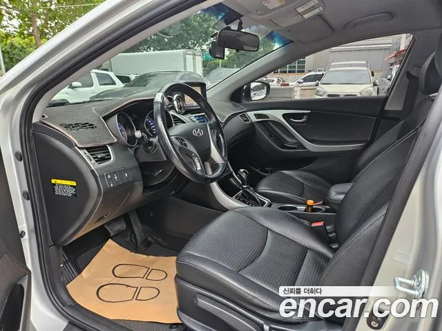 Hyundai Avante 2015 thumb 10