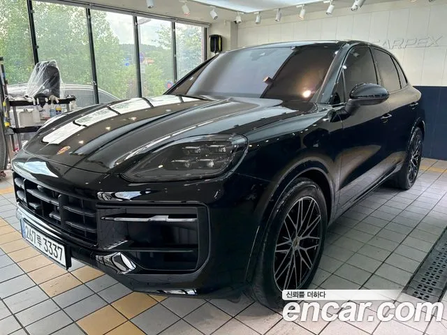Porsche Cayenne 2025 thumb 6