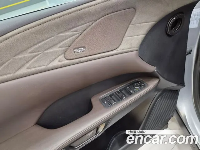 Lexus RX 2023 thumb 10