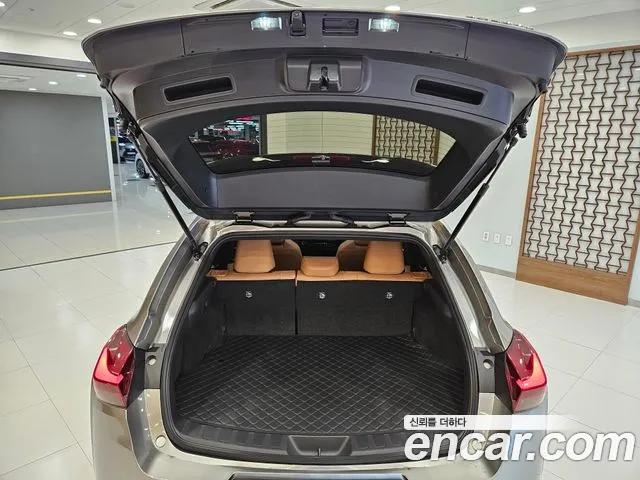 Lexus UX 2025 thumb 6
