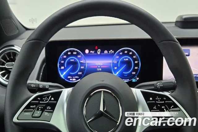 Mercedes-Benz EQB 2025 thumb 8