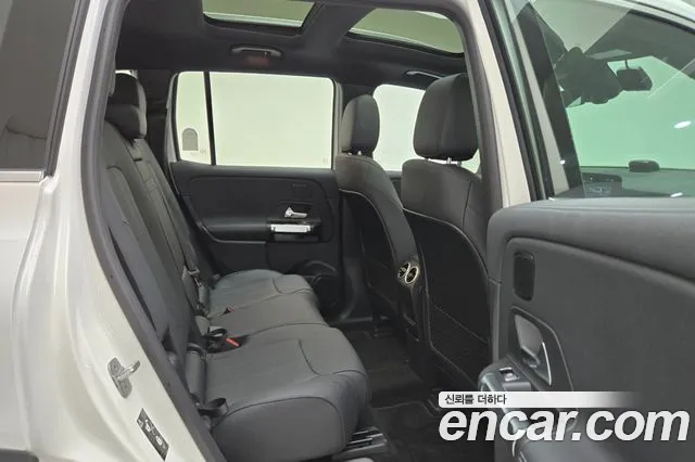 Mercedes-Benz EQB 2025 thumb 10