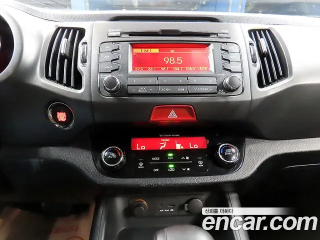 Kia Sportage 2010 thumb 9