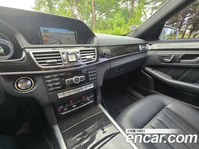 Mercedes-Benz E-Класс 2014 thumb 9