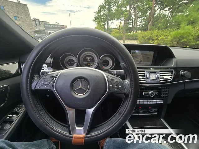 Mercedes-Benz E-Класс 2014 thumb 10