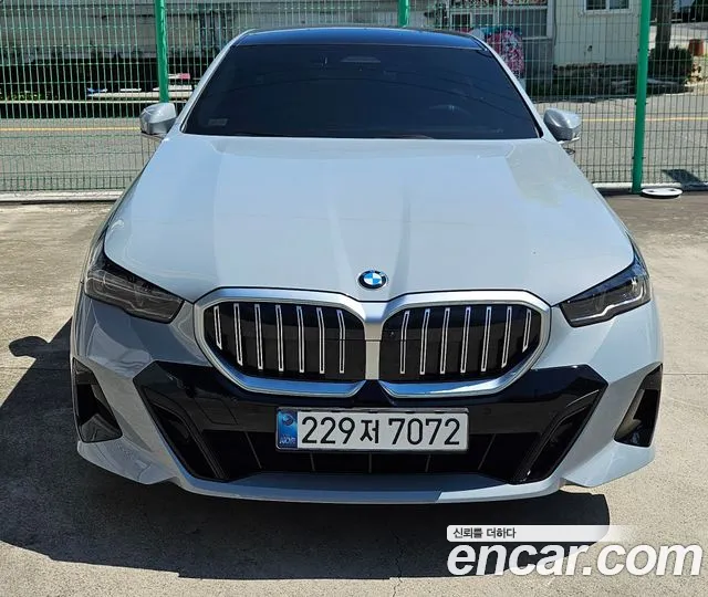 BMW 5 серии 2024 thumb 3