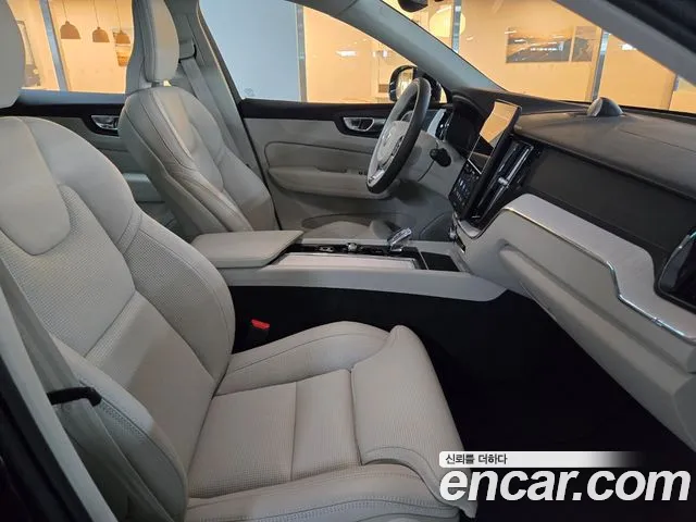 Volvo XC60 2026 thumb 8