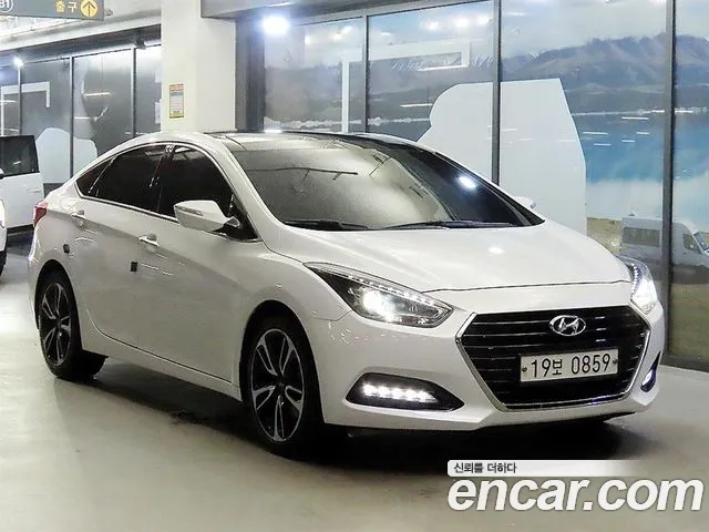 Hyundai i40 2016 thumb 11