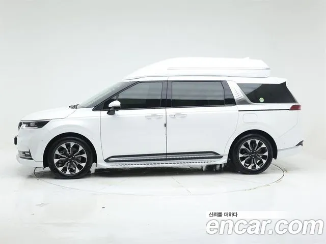 Kia Carnival 2023 thumb 3