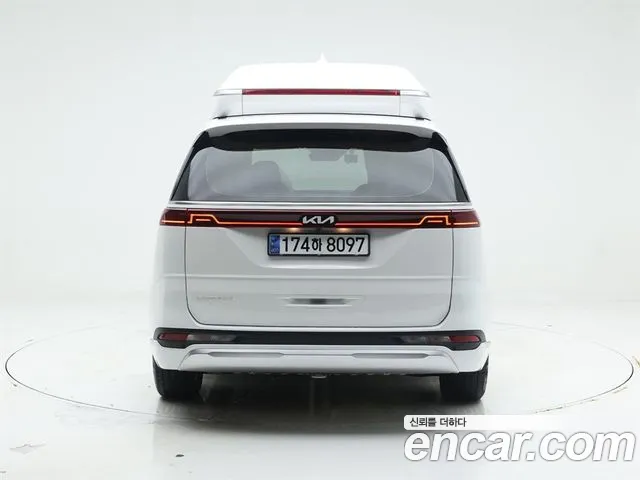 Kia Carnival 2023 thumb 5