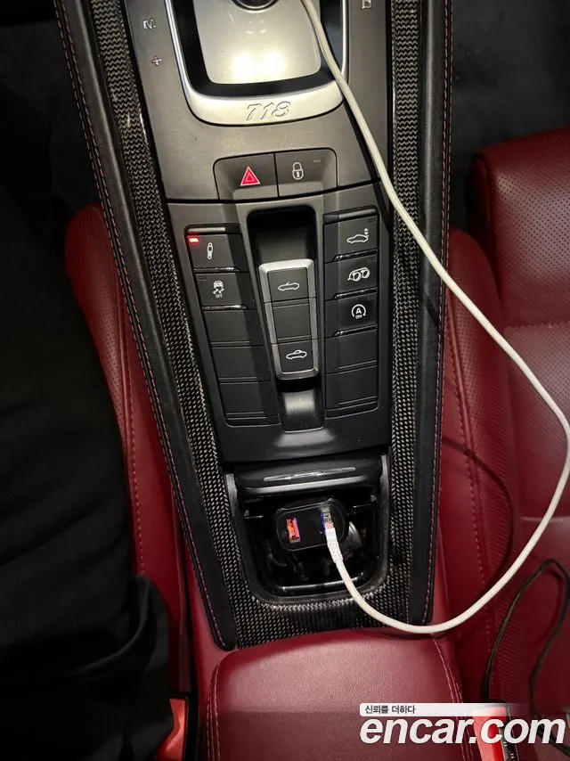 Porsche Cayman 2018 thumb 10