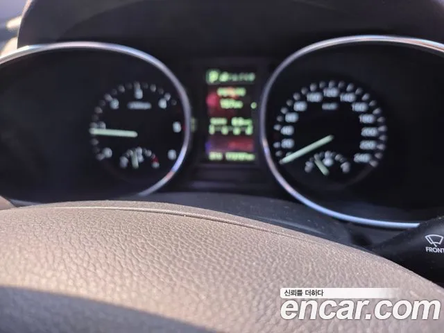 Hyundai Santa Fe 2016 thumb 7