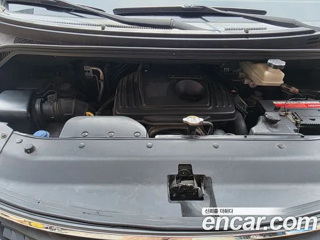Hyundai Starex 2012 thumb 4