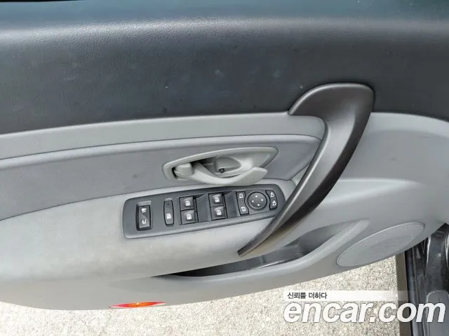 Renault SM5 2011 thumb 9