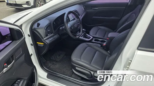 Hyundai Avante 2017 thumb 10