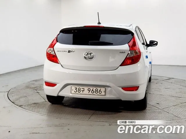 Hyundai Accent 2018 thumb 3