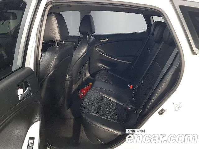 Hyundai Accent 2018 thumb 9