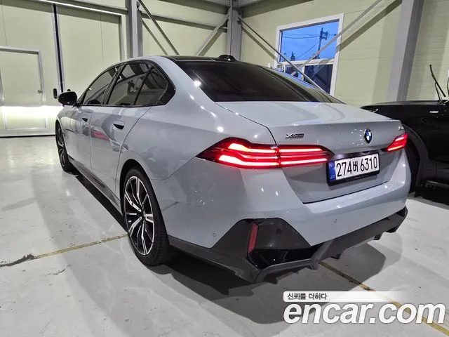 BMW 5 серии 2025 thumb 2