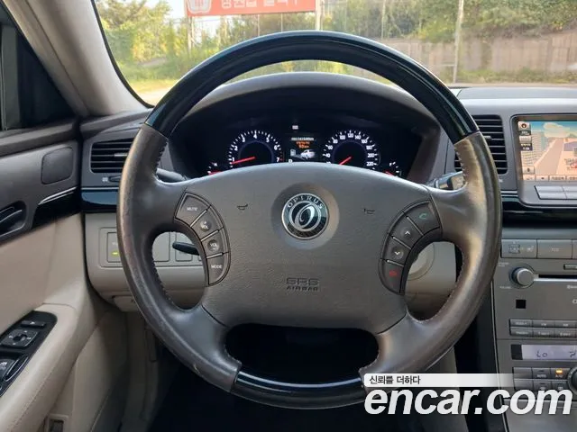 Kia Opirus 2010 thumb 9