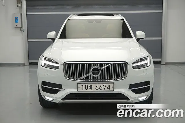 Volvo XC90 2018 thumb 2
