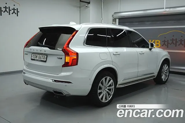 Volvo XC90 2018 thumb 6