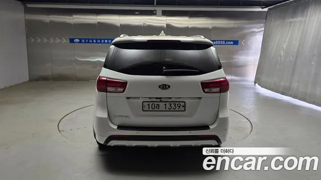 Kia Carnival 2017 thumb 5