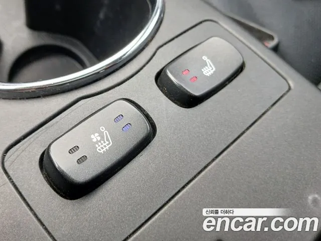 KG_Mobility_Ssangyong KORANDO 2015 thumb 10