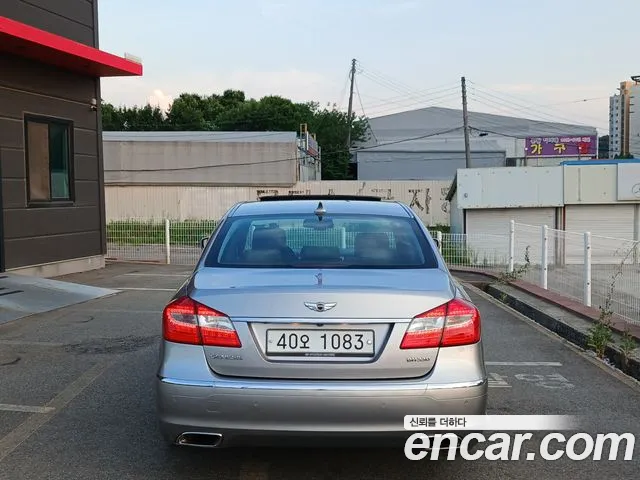 Hyundai Genesis 2012 thumb 4