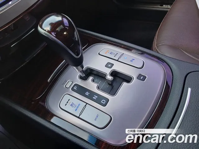 Hyundai Genesis 2012 thumb 10