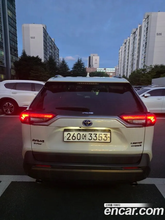 Toyota RAV4 2019 thumb 2