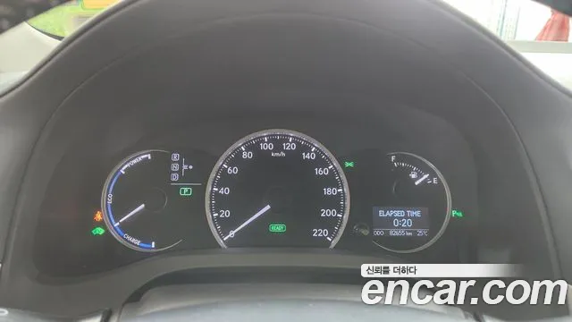 Lexus CT200h 2011 thumb 8