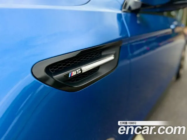 BMW M5 2016 thumb 11