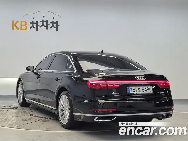 Audi A8 2021 thumb 2
