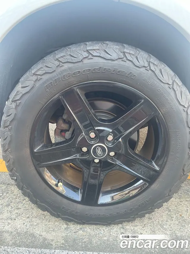 Land Rover Discovery 2014 thumb 11