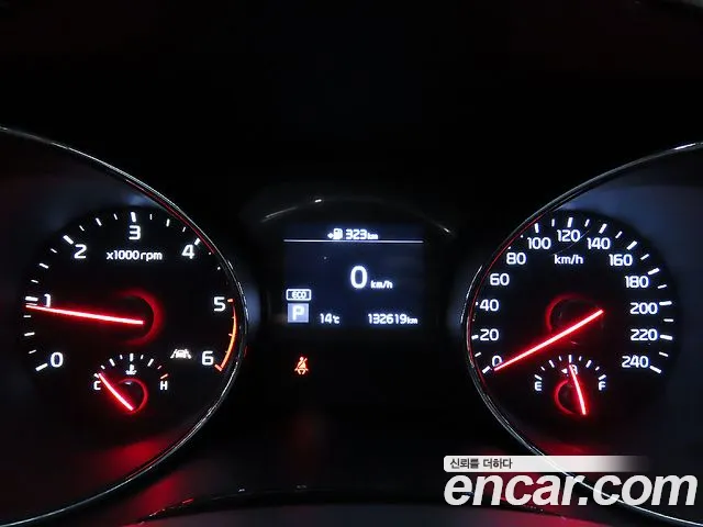 Kia Carnival 2018 thumb 9