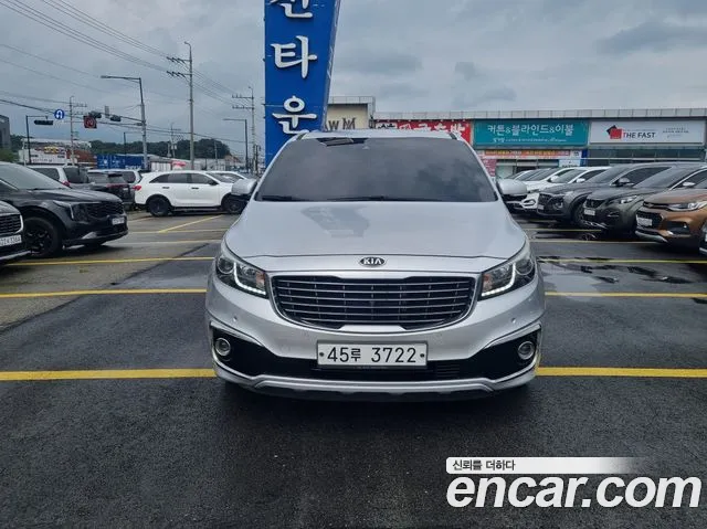 Kia Carnival 2017 thumb 3