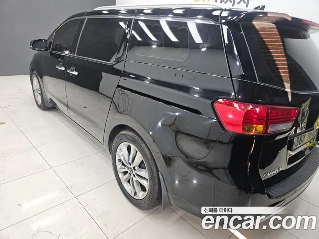 Kia Carnival 2014 thumb 5