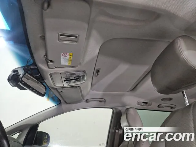Kia Carnival 2014 thumb 9
