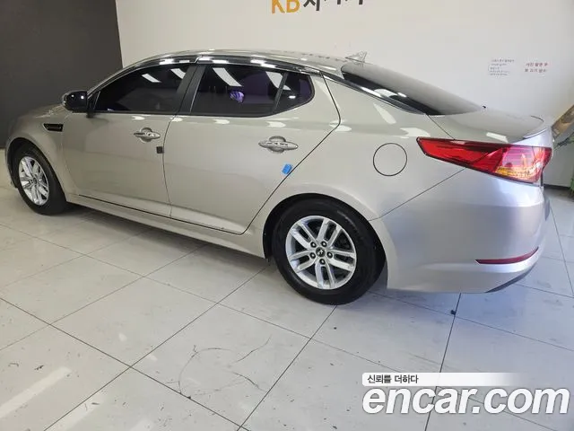 Kia K5 2010 thumb 5