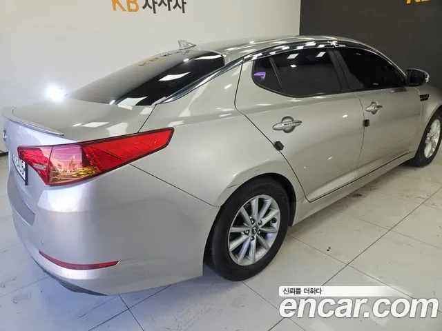 Kia K5 2010 thumb 6