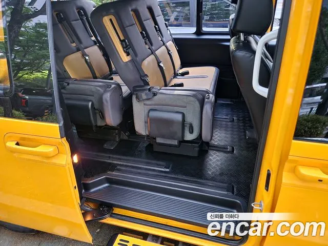 Hyundai Staria 2022 thumb 7