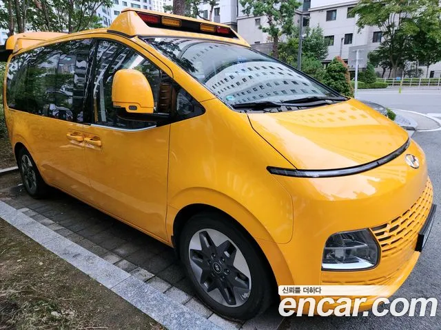 Hyundai Staria 2022 thumb 12